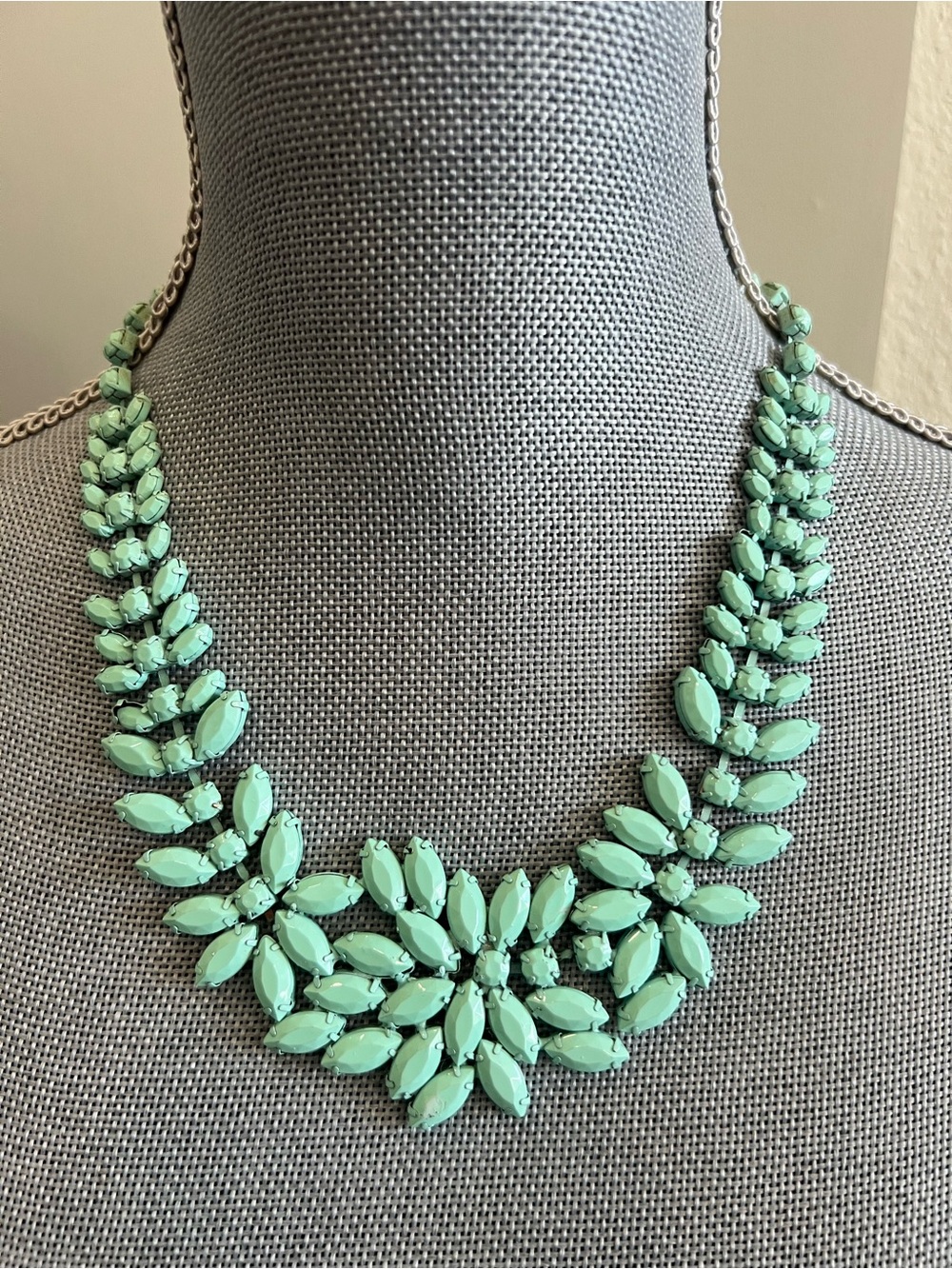 Francesca's Collections Mint Green Floral Bib Necklace